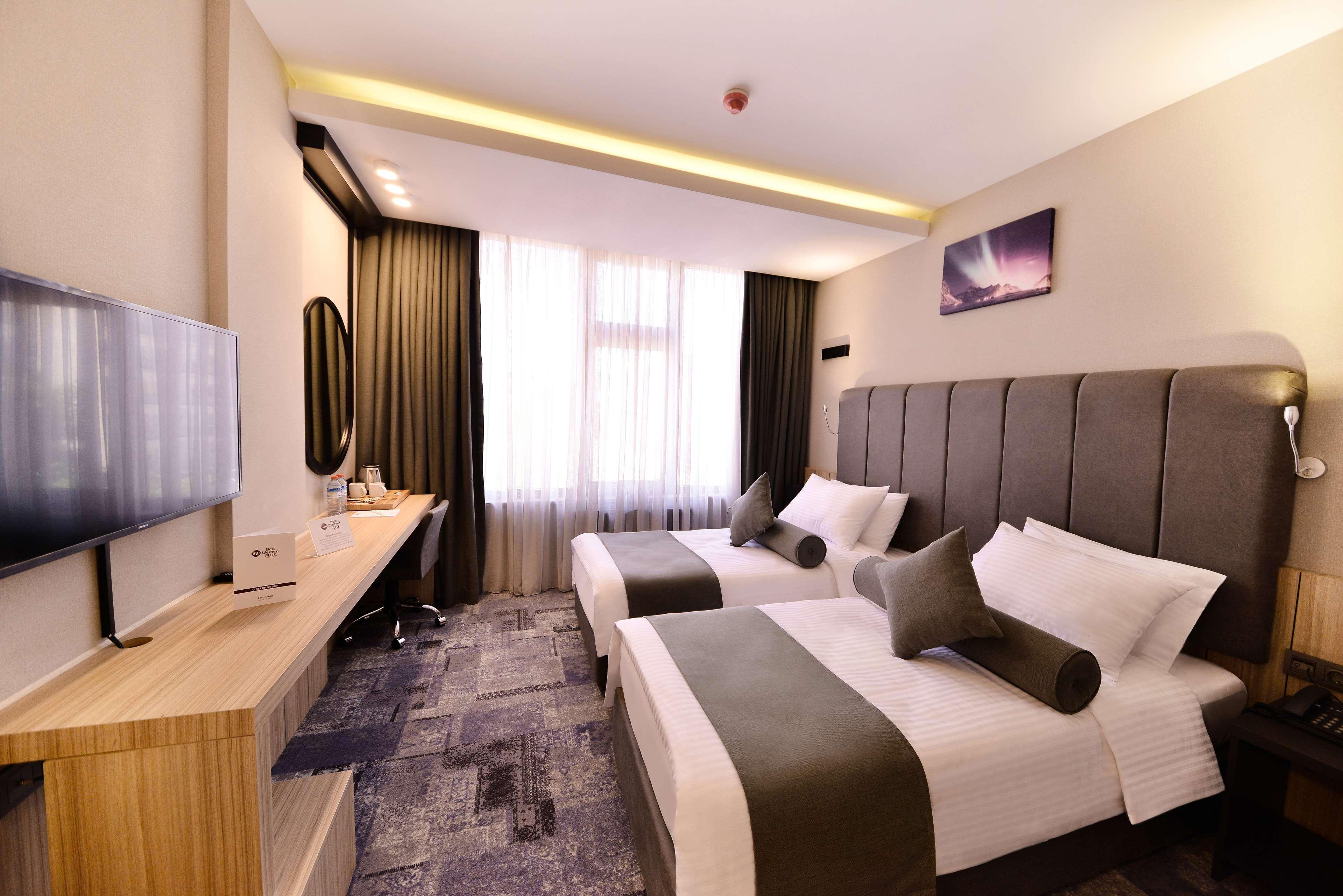 Otel Western Center 4*