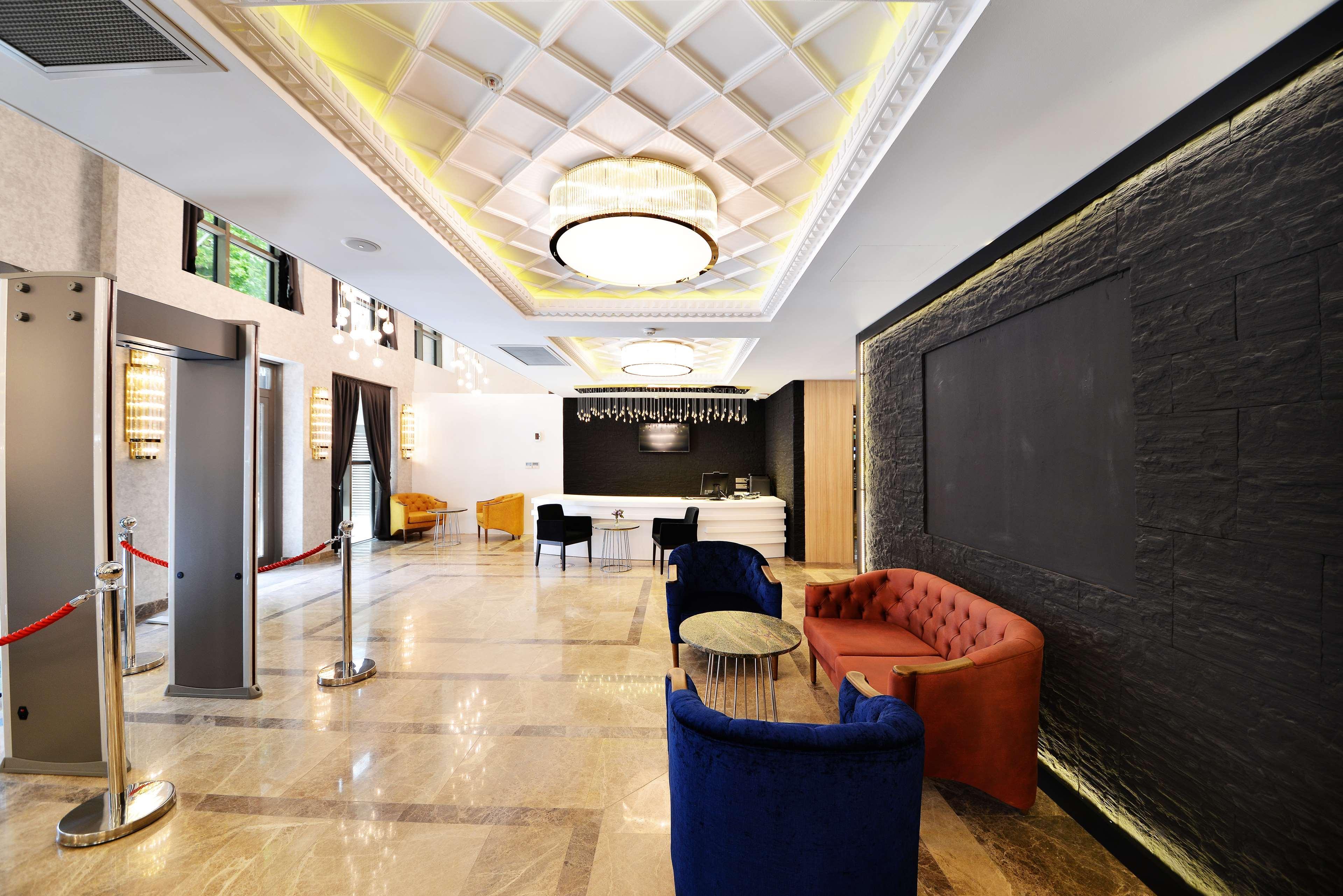Western Center Otel 4*